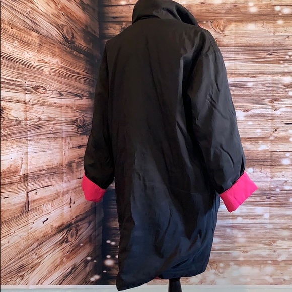 Mycra PAC Now Reversible Light Fiber Filled Coat - Picture 6 of 11